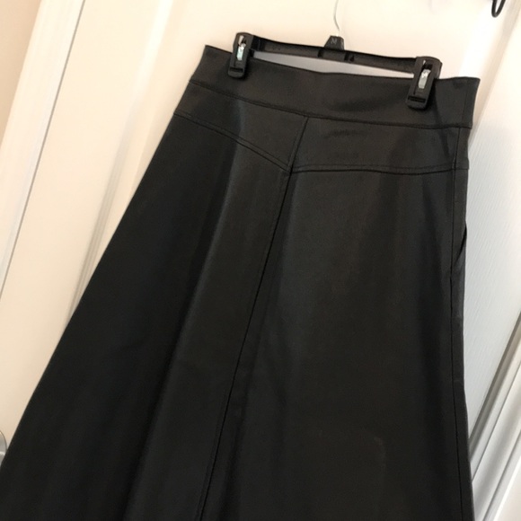 Wide Maxi Leather Skirt - Picture 9 of 15